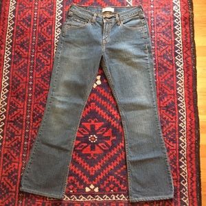 Levi’s boot cut misses 6 short jeans